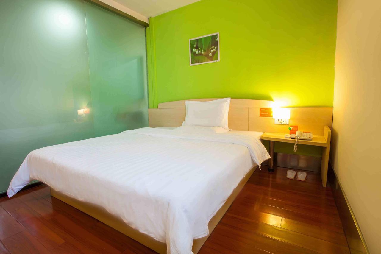7Days Inn Wuhan Fujiapo Meiyuan Community Metro Station מראה חיצוני תמונה