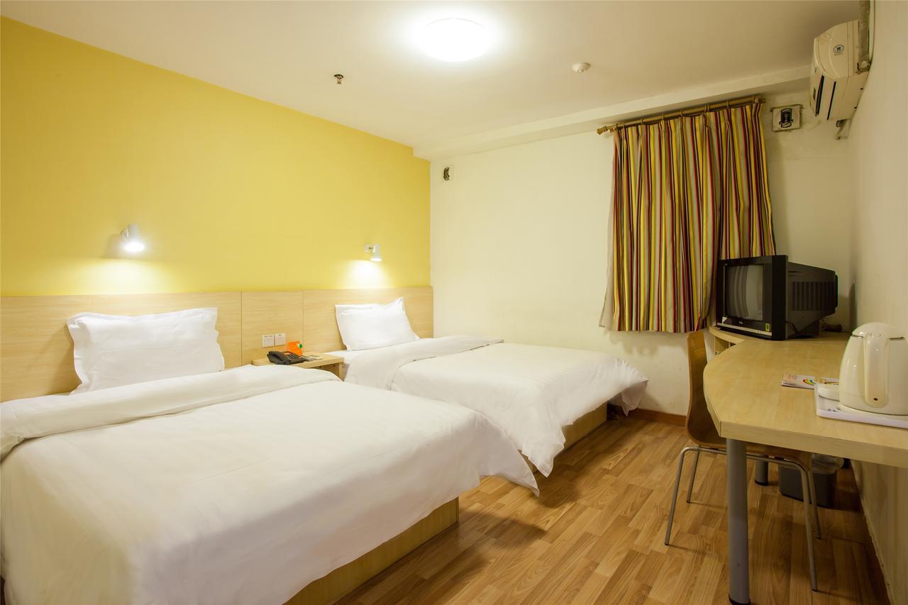 7Days Inn Wuhan Fujiapo Meiyuan Community Metro Station מראה חיצוני תמונה
