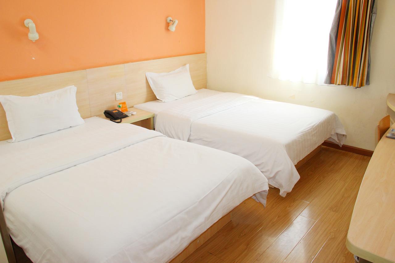 7Days Inn Wuhan Fujiapo Meiyuan Community Metro Station מראה חיצוני תמונה