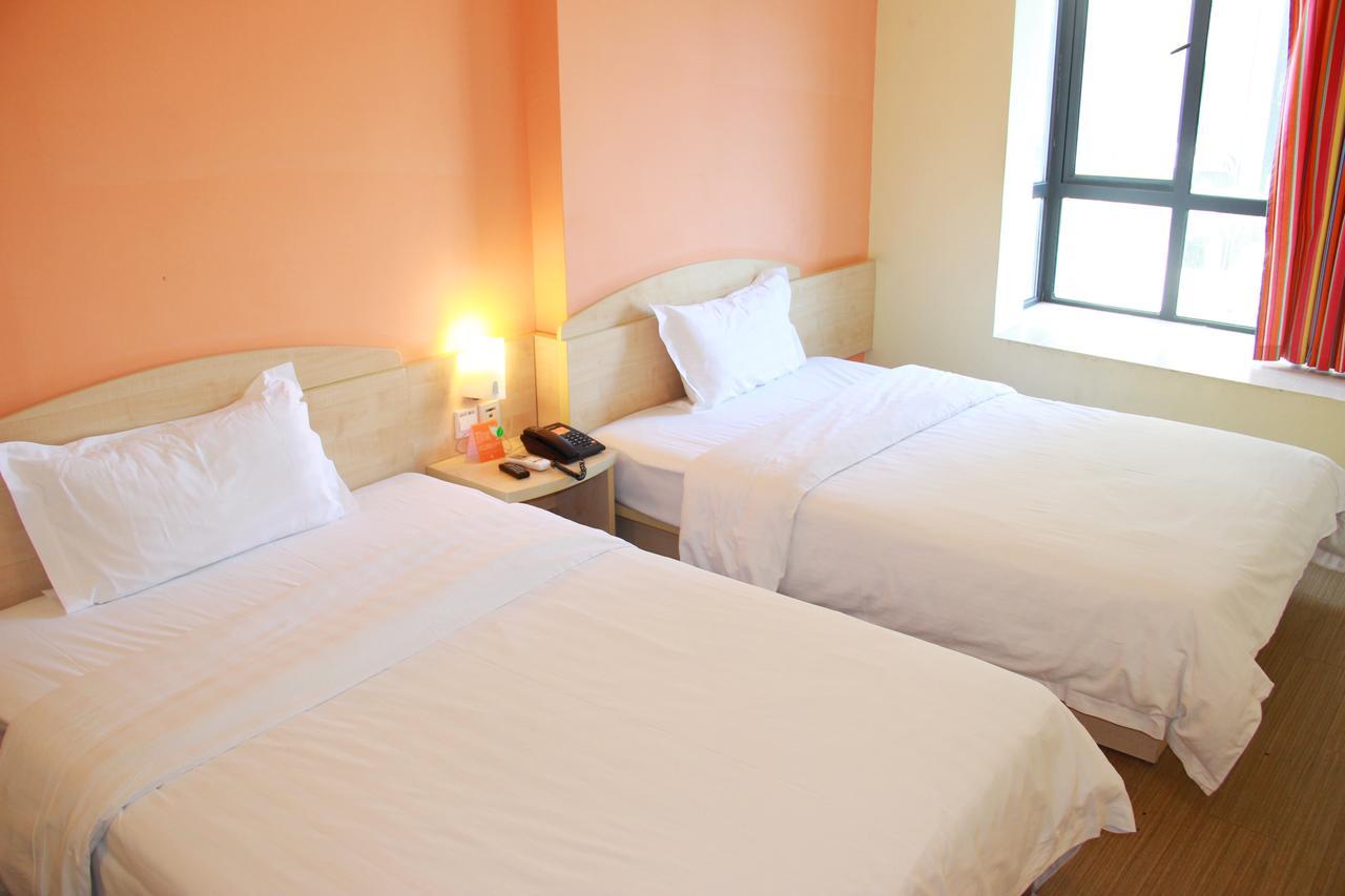 7Days Inn Wuhan Fujiapo Meiyuan Community Metro Station מראה חיצוני תמונה